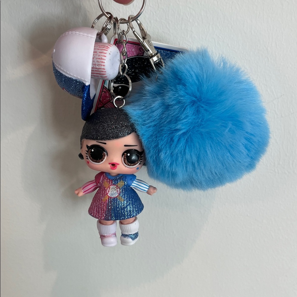 L.O.L. Surprise! Doll Keychain Fanime with Blue and Pink Pom Pom - Picture 5 of 5